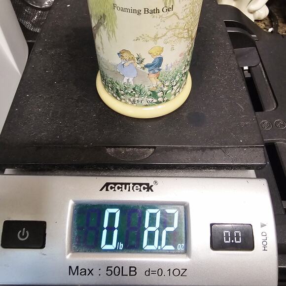 Caswell Massey Lily Of The Valley Body Lotion 240 ML & Foaming Bath Gel 250 ML - Picture 5 of 6